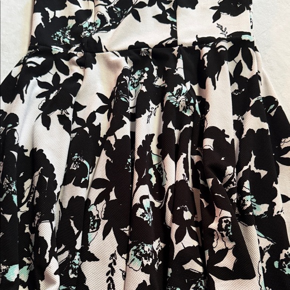 Torrid floral fit and flare dress - Picture 7 of 8